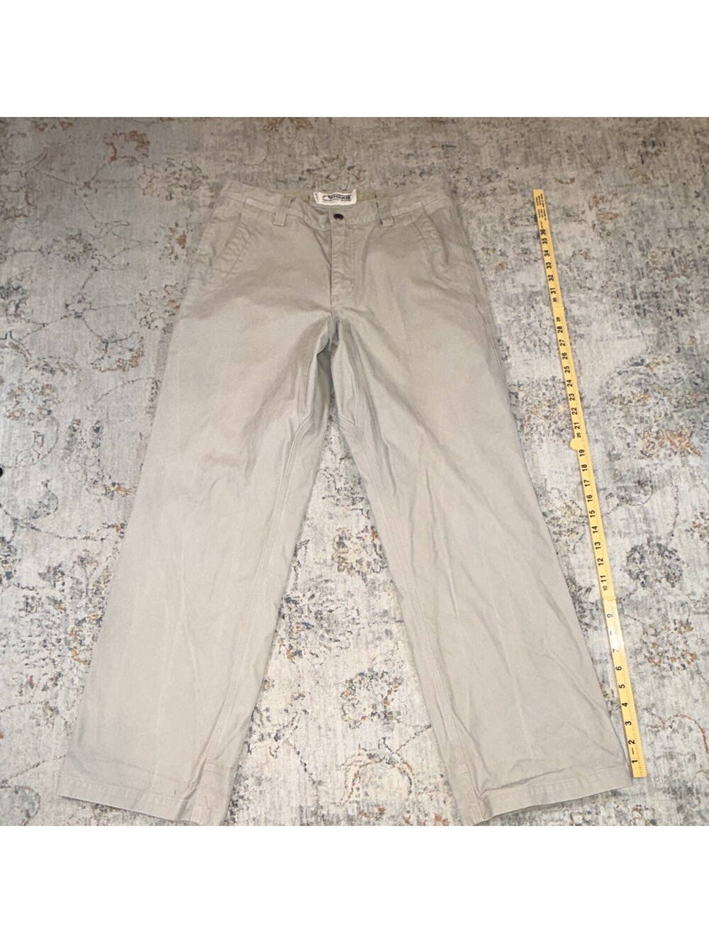 Men's Beige Mountain Khakis Pants 33x32 Relaxed A153
